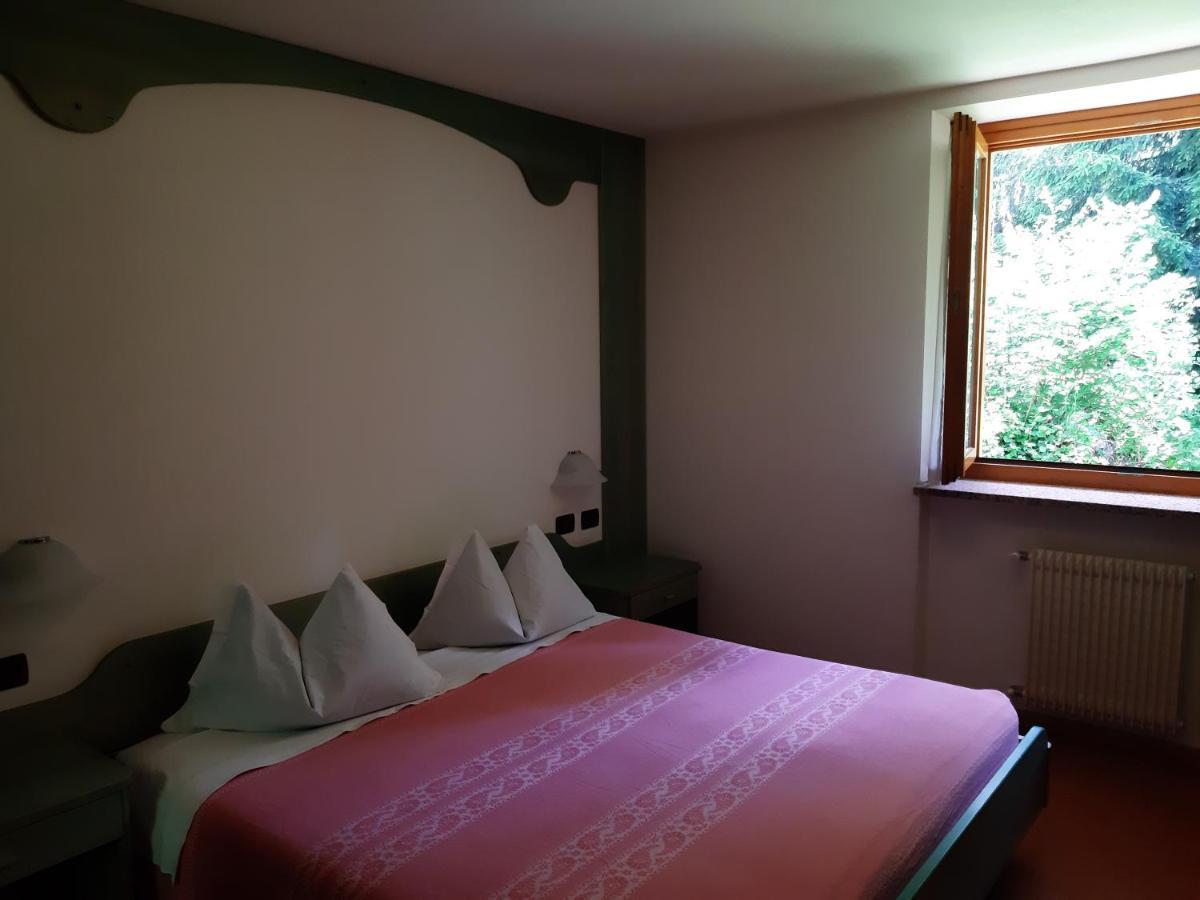 Albergo Scoiattolo Tret Buitenkant foto
