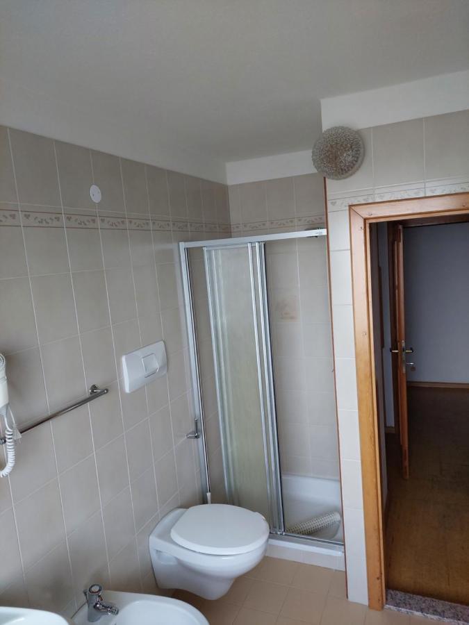 Albergo Scoiattolo Tret Buitenkant foto